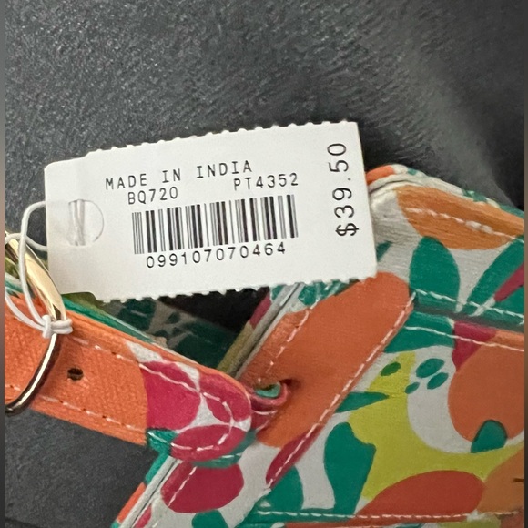 J. Crew Passport & Luggage Tag Gift Set - Picture 6 of 8
